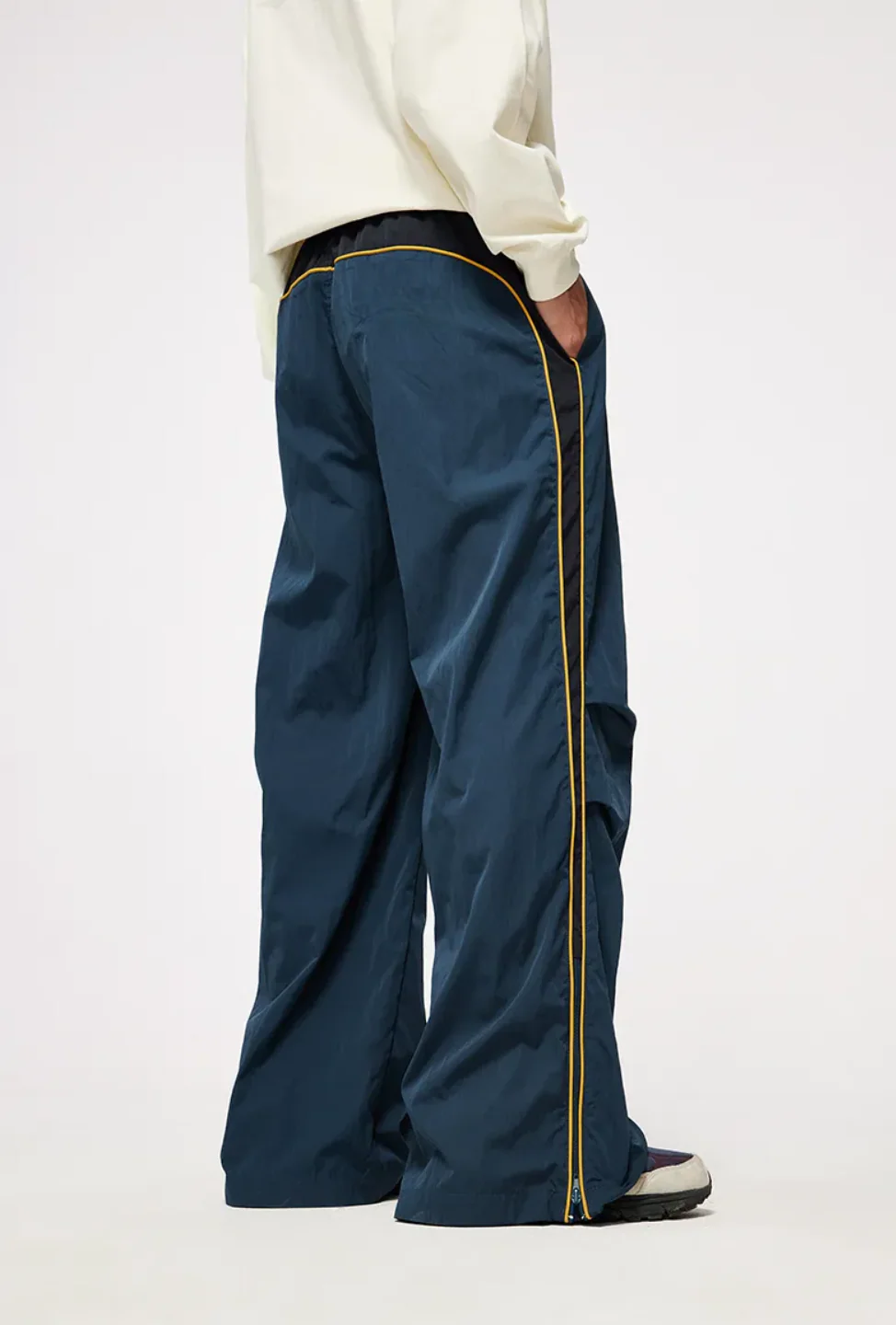 Vintage Sporty Pants - Image 11