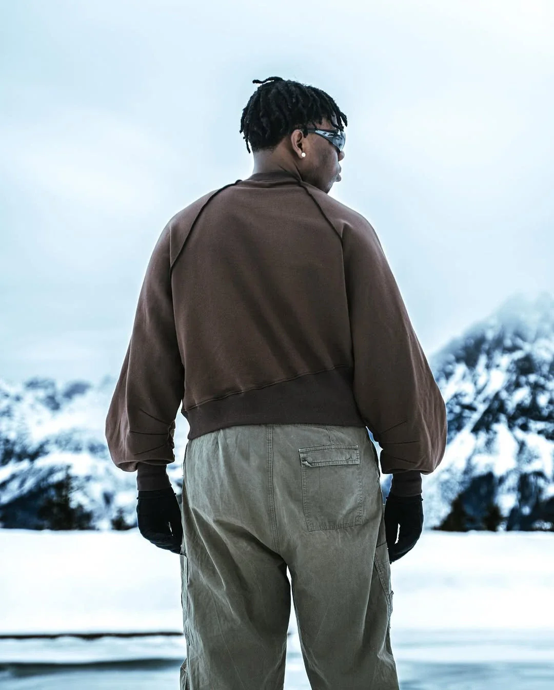 West Sweatshirt - Image 7